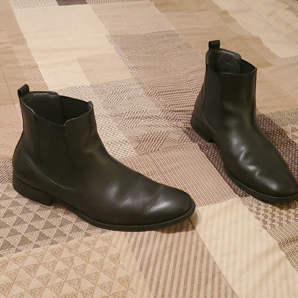 Black Leather Chelsea Boots